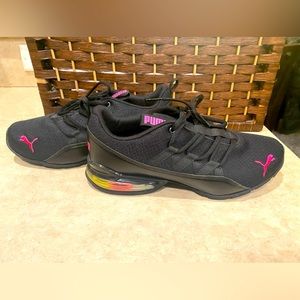 Women’s Puma Sneakers w/Soft Foam